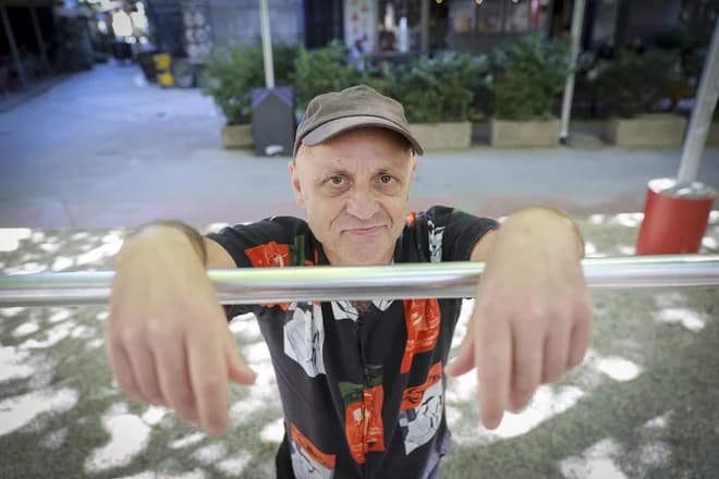 Slika uz članak: Mile Kekin je aretacijo spremenil v pesem