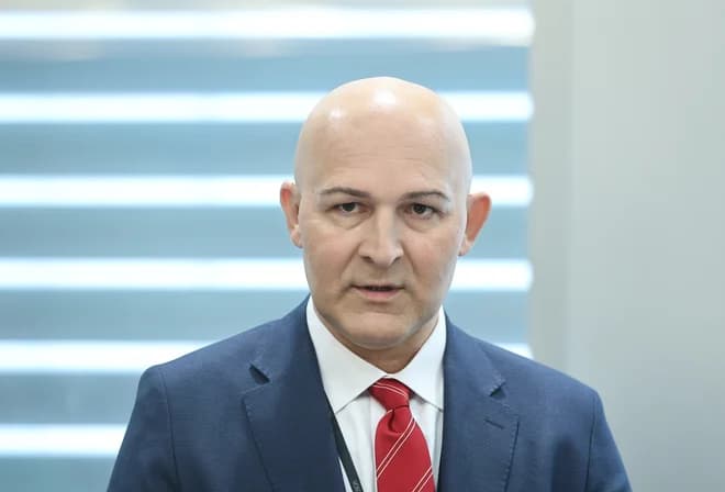 Slika uz članak: Ministrstvo: Javnost podpira vrnitev na osemletko