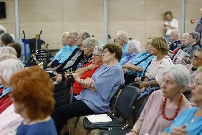 Slika uz članak: Če oskrba ni pravočasno zagotovljena, breme pade na svojce