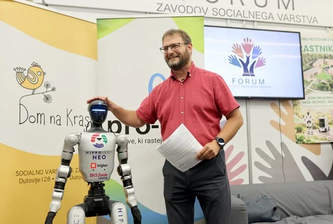 Slika uz članak: Robot lahko dviguje tovor, ne more pa nadomestiti človeške topline