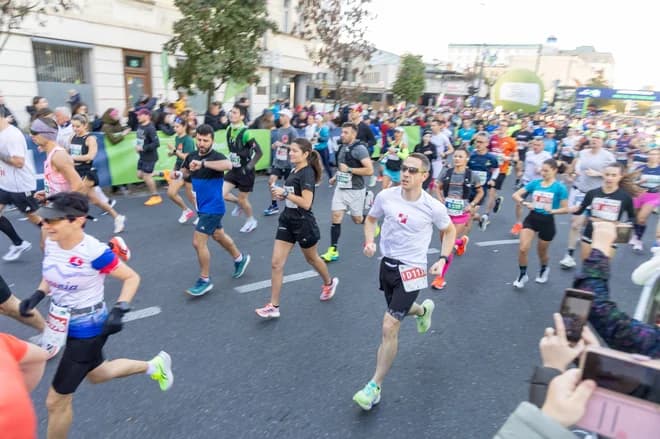Slika uz članak: Kaj se dogaja v telesu tekačev pred in med maratonom