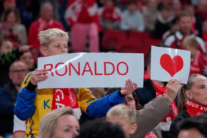 Slika uz članak: Ronaldo se je opravičil Portugalcem in razkril selektorja