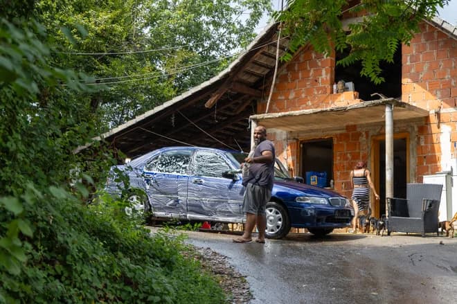 Slika uz članak: Vlada in župani se razumejo glede Romov, nimajo pa (še) rešitev