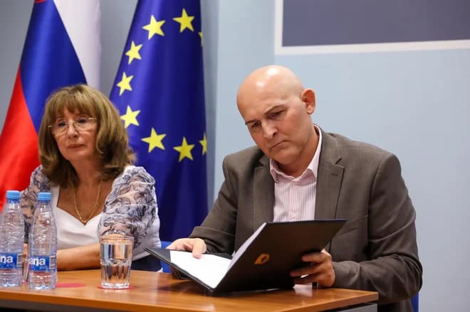 Slika uz članak: O šolski reformi na nujni seji z vrhom pedagoške stroke