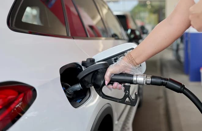 Slika uz članak: Opolnoči nekoliko nižje cene pogonskih goriv