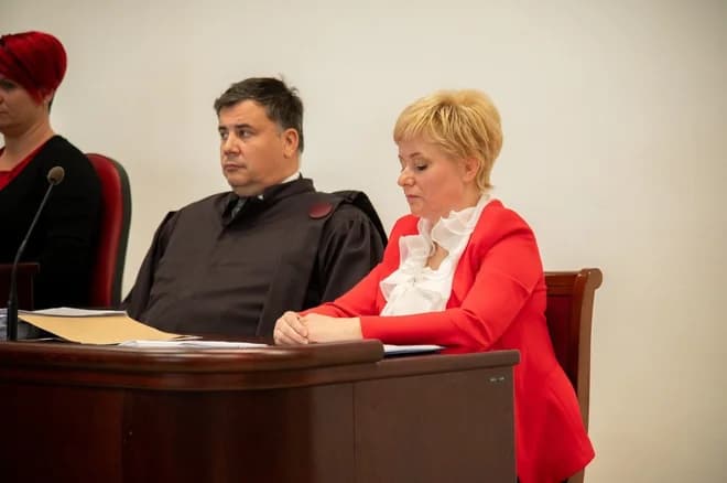 Slika uz članak: Po sindikalistki še nad kulturnika