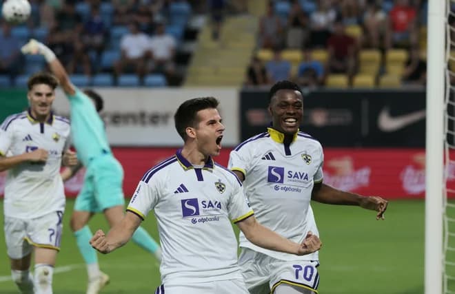 Slika uz članak: Mariborčani imajo odprto pot do naslova, Celje na kolenih