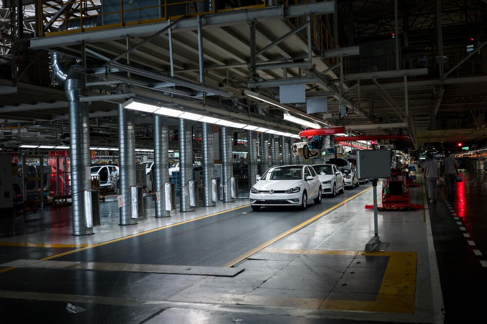 Slika uz članak: Nemački automobilski gigant povlači čak ČETIRI MILIONA VOZILA zbog opasnog kvara! Ovo su pogođeni modeli