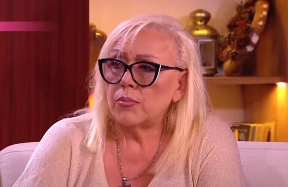 Slika uz članak: ZORICA MARKOVIĆ TRPI VELIKE BOLOVE: Evo u kakvom je stanju pevačica! "Moraću da se operišem ako terapija ne uspe"