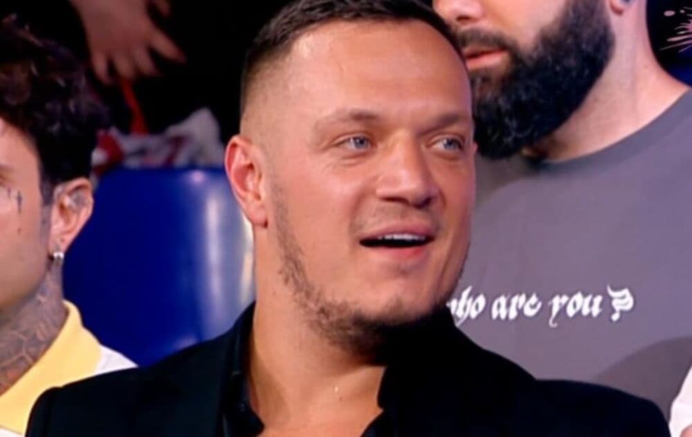 Slika uz članak: "GALAMI, CIRKA, NE OSTAVLJA BAKŠIŠ": Komšije otkrile kakav je Gastoz van kamera! IMALI SU ŠTA DA KAŽU