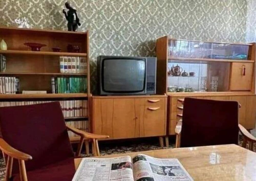Slika uz članak: Da li se sećate ovih šoljica iz detinjstva? Skoro svi smo pili iz nih, a danas se prodaju za desetine evra