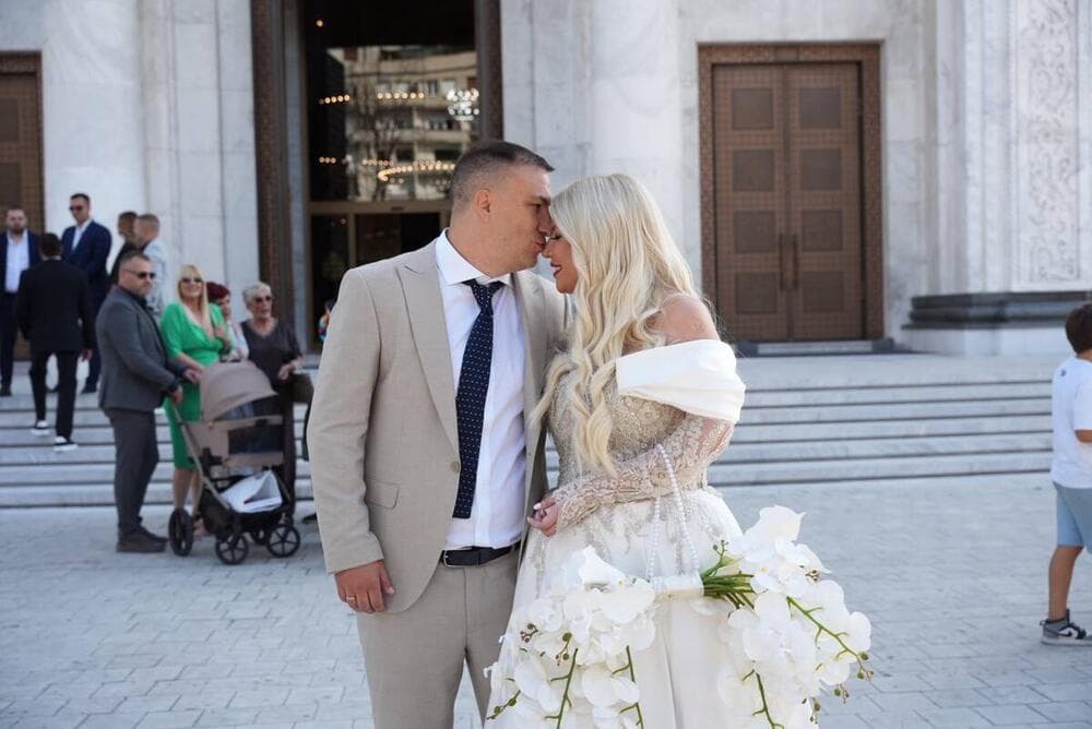 Slika uz članak: MAJKA DEE ĐURĐEVIĆ NA IVICI SUZA: Nensi ne može da obuzda emocije! Ovaj dan svaki roditelj želi da dočeka
