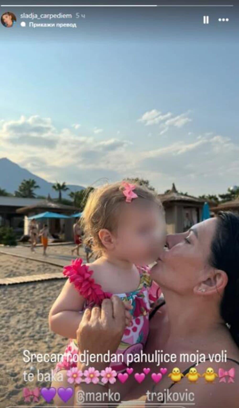 Slika uz članak: VELIKO SLAVLJE U DOMU ĐANIJA TRAJKOVIĆA: Slađa se oglasila prvi put nakon izlaska iz bolnice! (FOTO)