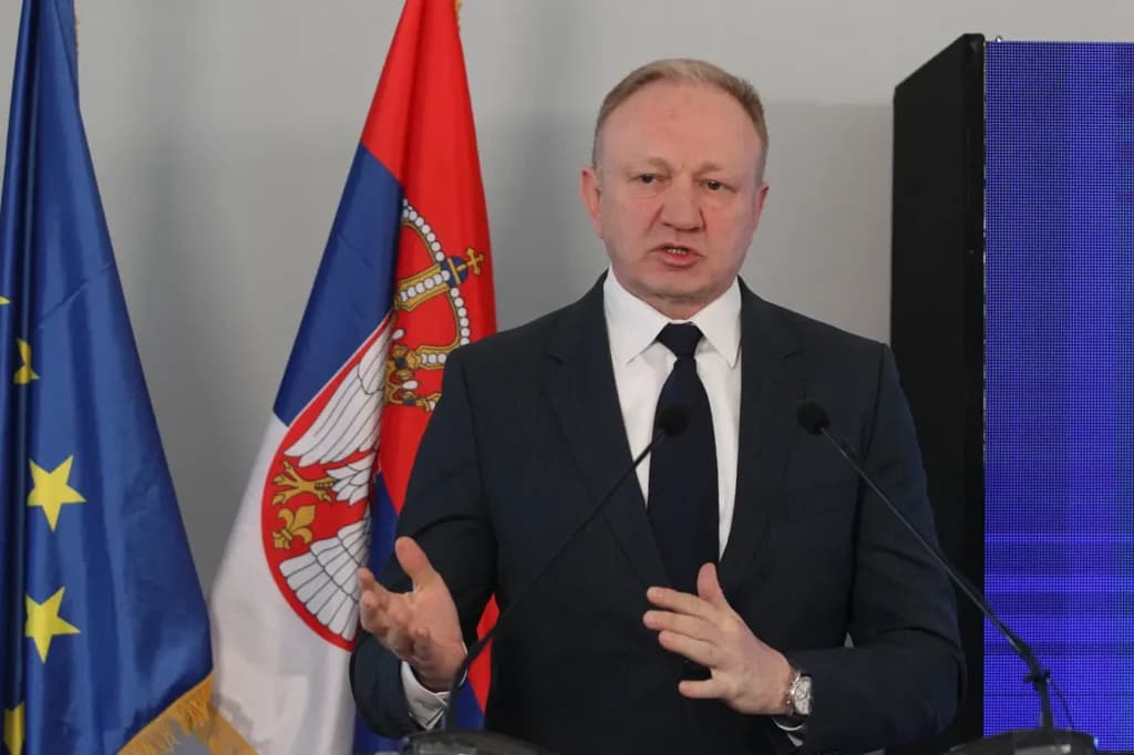 Slika uz članak: Đilas: Više nema mesta za sedenje na dve stolice, ili Evropa ili Putinov režim