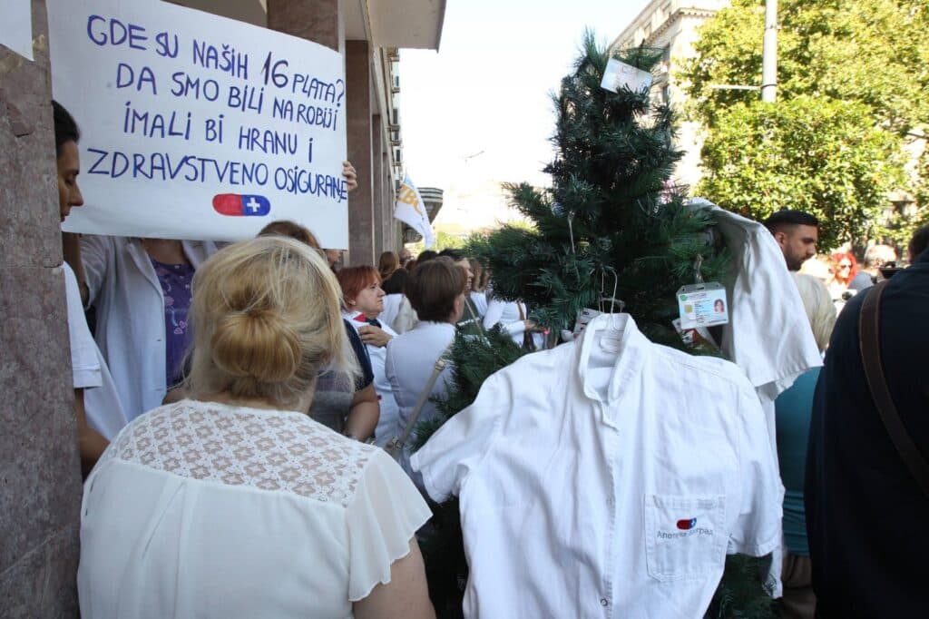 Slika uz članak: Apoteke Beograd nisu dobile novac za kupovinu lekova koji je obećao Vučić