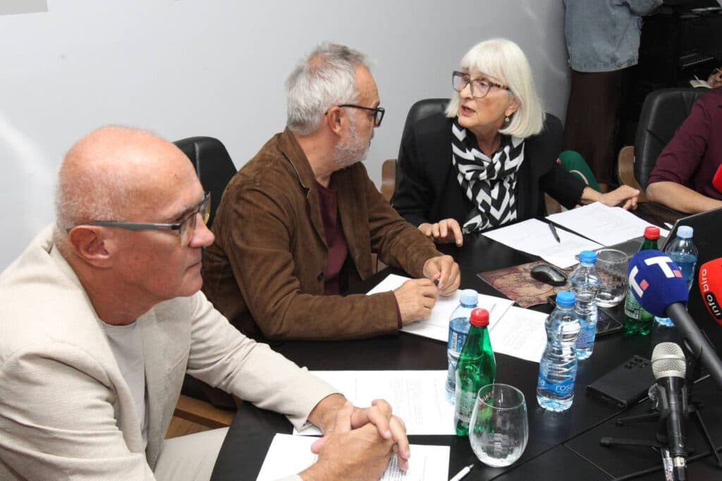 Slika uz članak: Svih 8 članova Saveta REM bilo za monitoring Informera, pa 4 promenilo mišljenje
