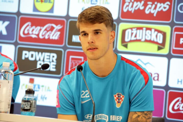 Slika uz članak: Veliki derbi u osmini finala engleskog kupa, na pomolu i okršaj Vatrenih