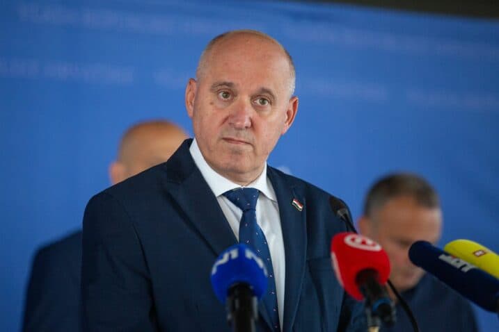Slika uz članak: Bačić Tomaševiću: Sada smanjite porez na dohodak i povećajte plaće Zagrepčanima