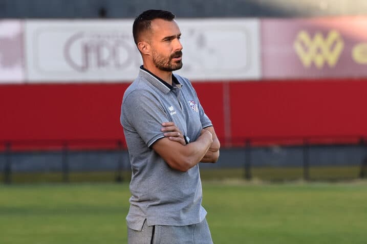 Slika uz članak: Dubrava na Krimeji točno u podne. Bašić napominje: “Moramo pokazati da je Lokomotiva bila pogreška”
