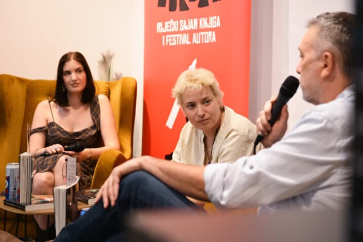 Slika uz članak: Željka Horvat Čeč predstavila “Ronjenje na dah”: Roman o životu iza zidova psihijatrijskih bolnica
