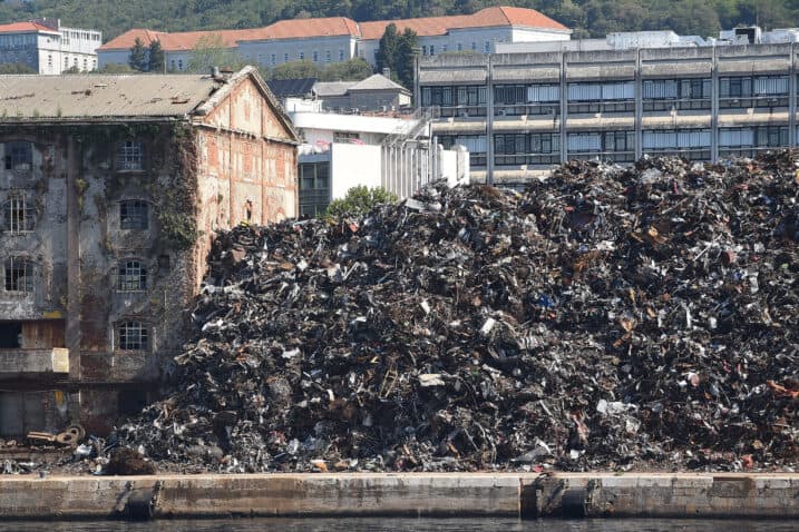 Slika uz članak: Staro željezo tvrtki Petra Pripuza odlazi iz središta Rijeke, određen je rok kada se to mora dogoditi