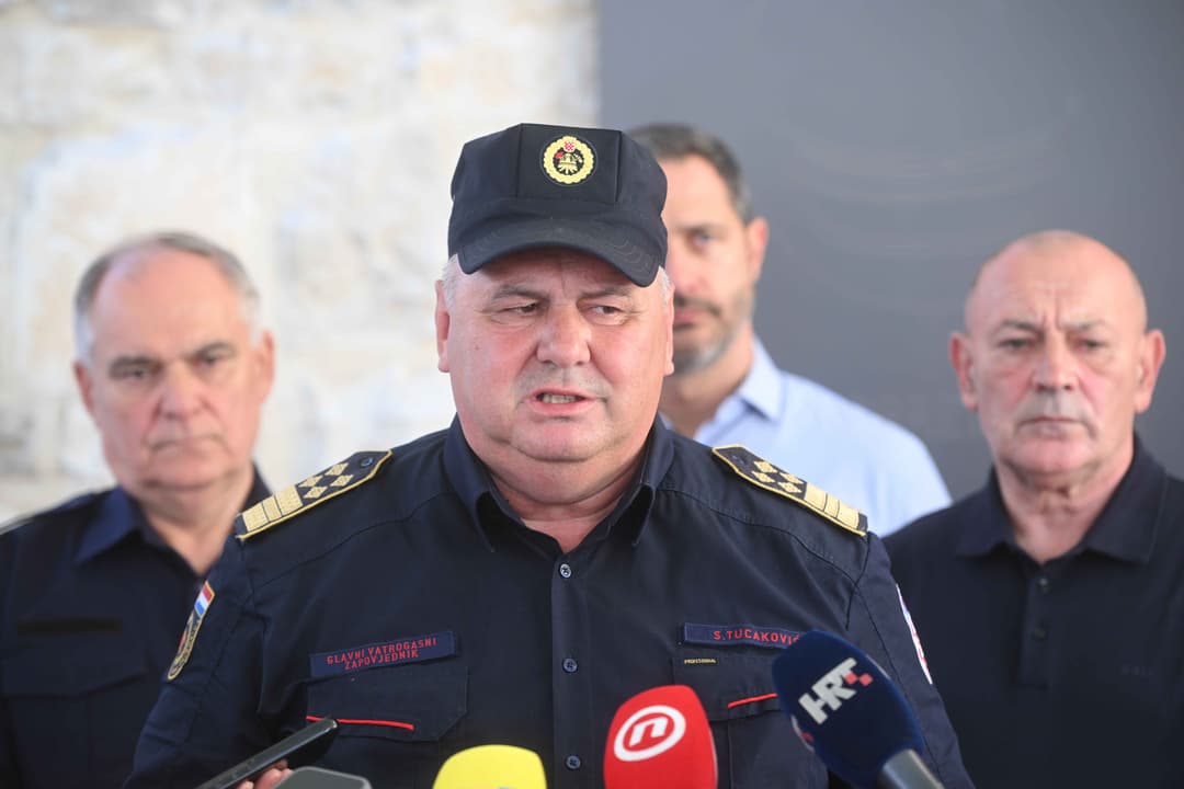 Slika uz članak: Novi požar kod Sevida, preusmjereni kanader i Air Tractor