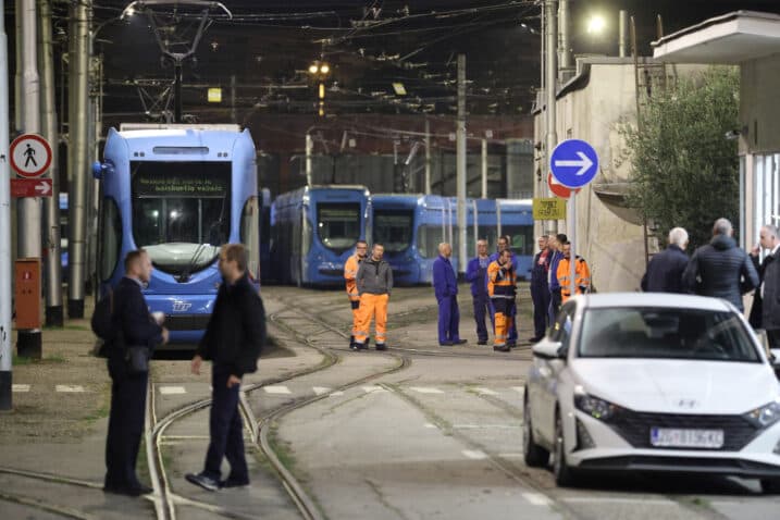 Slika uz članak: Drugi dan štrajka: Vozi jedan tramvaj i jedan autobus, sud odlučuje o zakonitosti štrajka