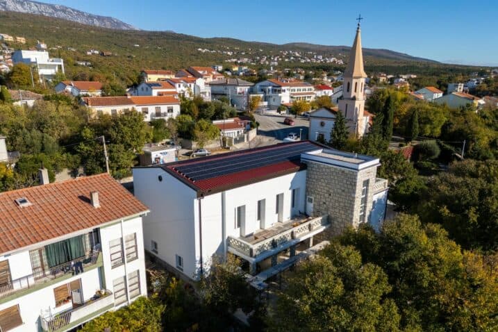 Slika uz članak: Dom kulture Jadranovo energetski obnovljen
