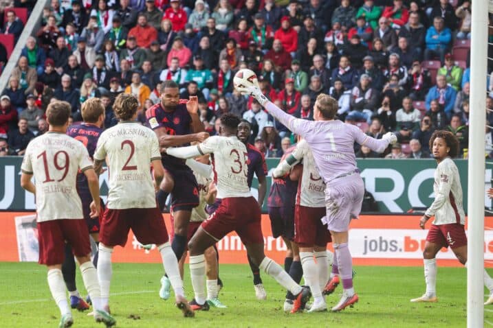 Slika uz članak: Bayernu samo bod u Augsburgu, Neuer skrivio gol u osmoj sekundi