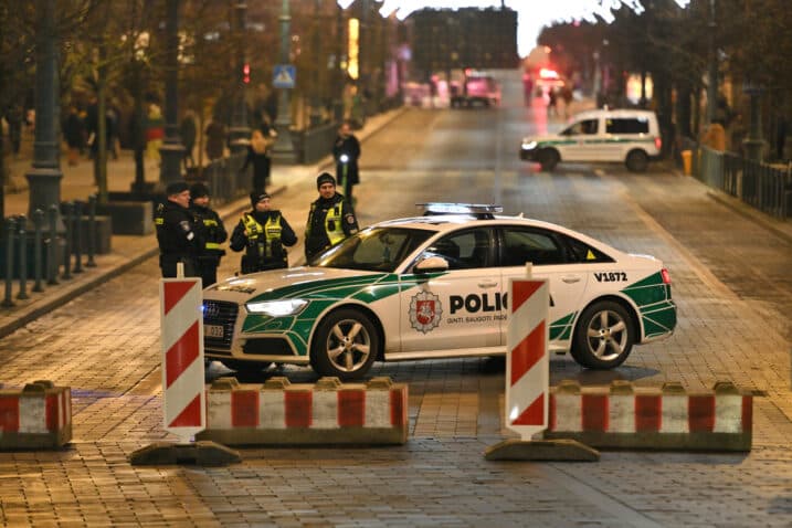 Slika uz članak: Litva zbog neidentificiranog letećeg objekta u zraku pozvala stanovnike da odu u skloništa