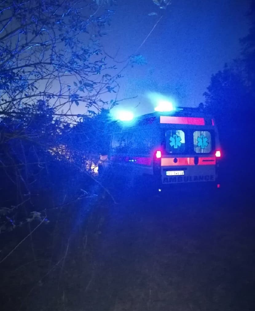 Slika uz članak: Vođa puta teško povređen nakon pada stene na autobus sa đacima: Najnoviji detalji nesreće kod Kolašina