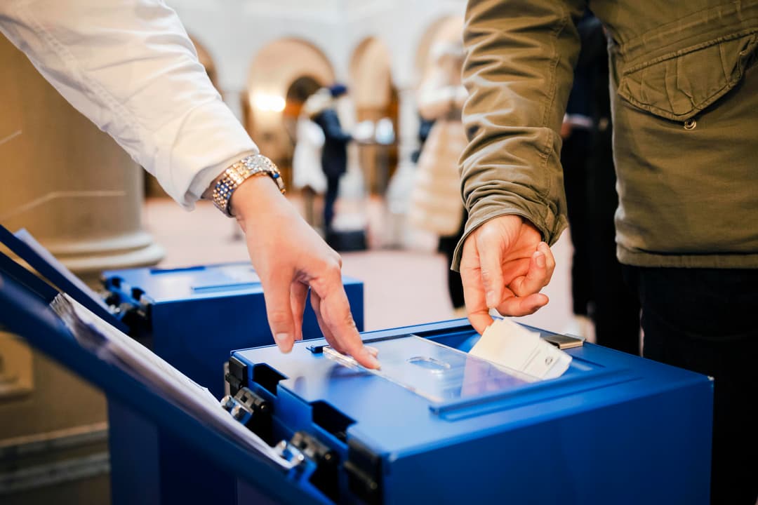 Slika uz članak: Švajcarska okreće leđa zapadu? Jedno pitanje na današnjem referendumu bi moglo promeniti sve