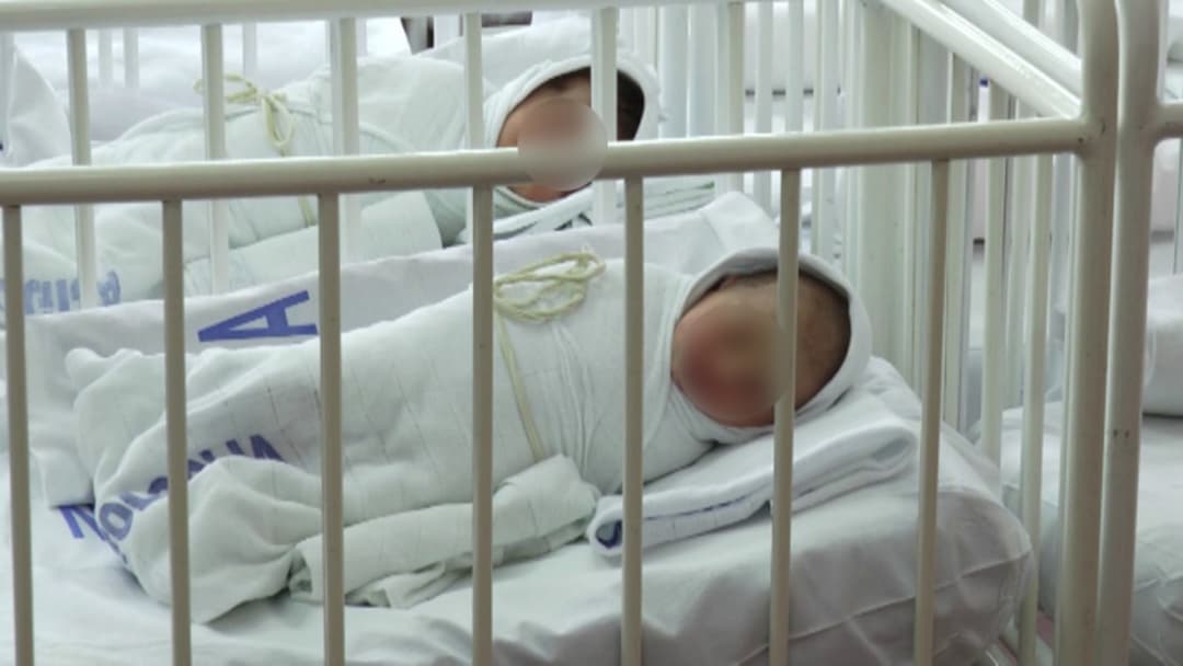 Slika uz članak: Beba nije željela da čeka: Muž PORODIO ŽENU NA ULICI, na svijet stigla zdrava djevojčica