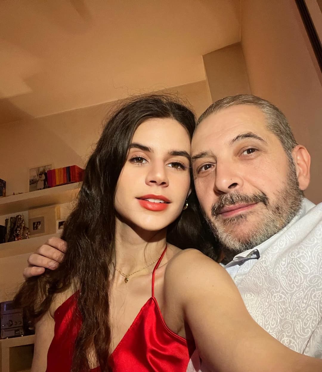 Slika uz članak: "Pred njom su izazovi" Nebojša Kundačina o 33 godine mlađoj supruzi: Otkrio da li bi sa njom snimao film
