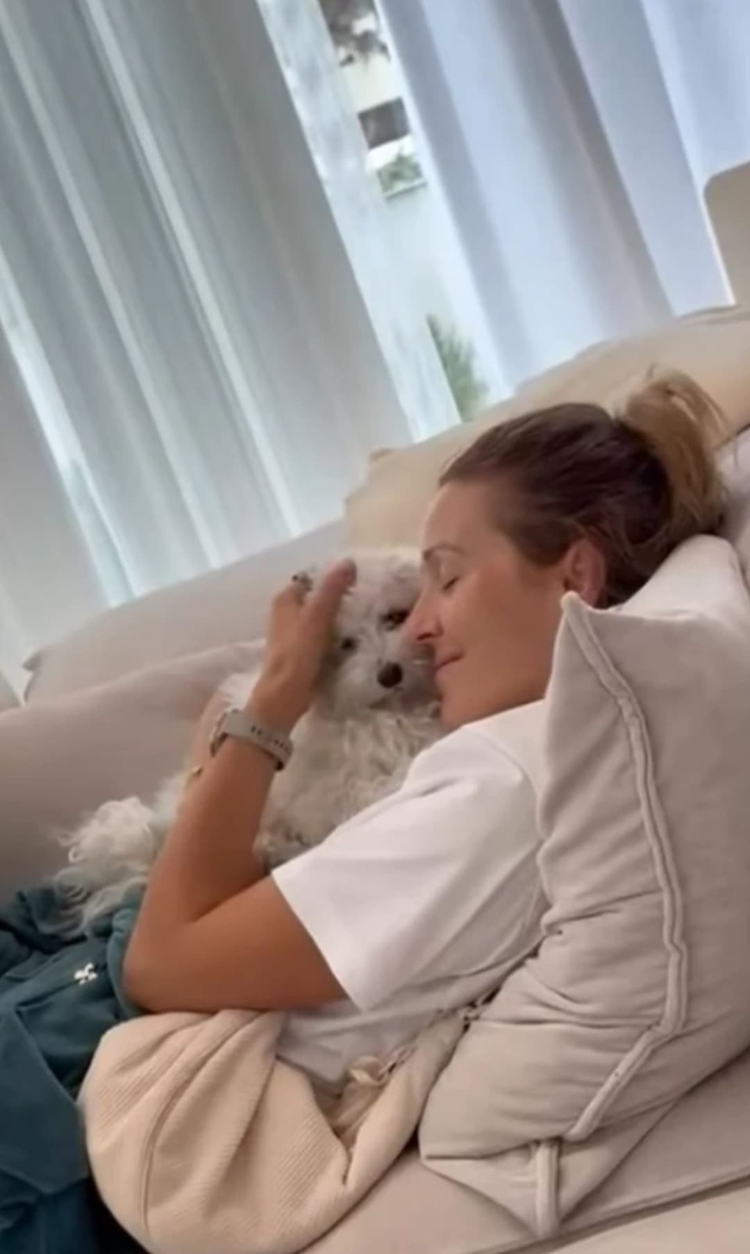 Slika uz članak: (FOTO) OVAKO IZGLEDA DOM NOVAKA ĐOKOVIĆA Jelena otvorila vrata luksuzne porodične oaze, pastelni tonovi, raskoš i detalji koji privlače pažnju