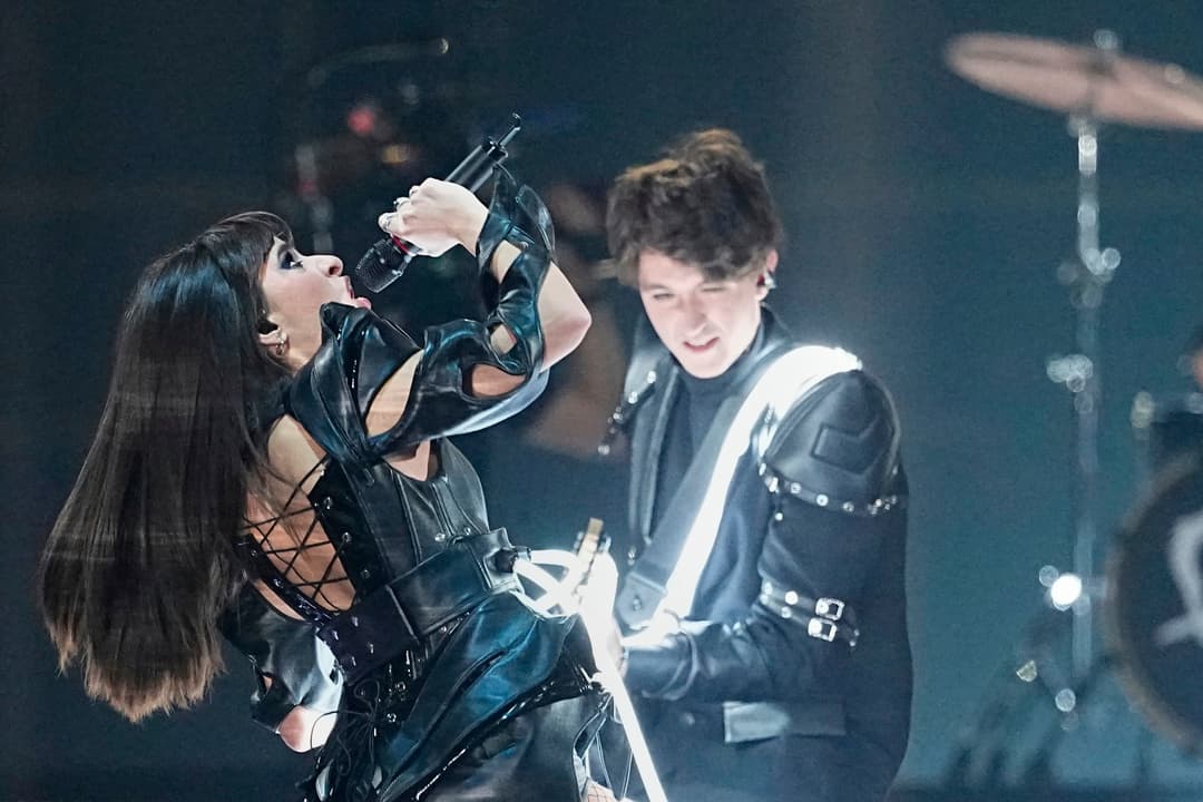 Slika uz članak: Pred nastupe u Novom Sadu i Beogradu, Aleksandra Kapitanesku objavila novi singl „CMYM (Can’t Make You Mine)“