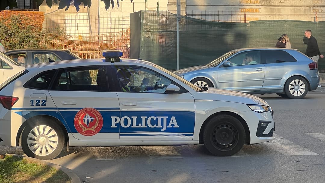 Slika uz članak: Državljanin Srbije izazvao tešku nesreću u Igalu, pa pobegao sa lica mesta: Uhapšen dan nakon bekstva