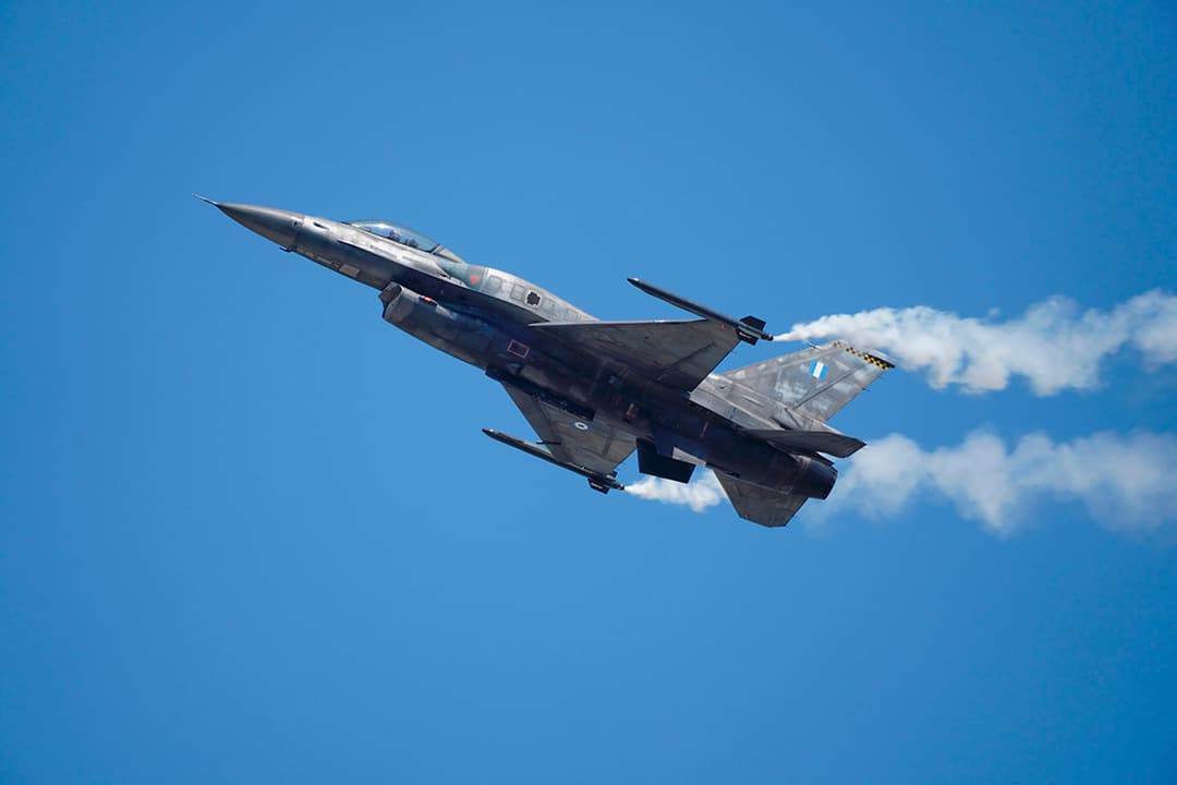 Slika uz članak: F-16 se srušio i zapalio tokom vežbe u Mičigenu: Sprovedena evakuacija zbog "opasnog hemijskog izlivanja"
