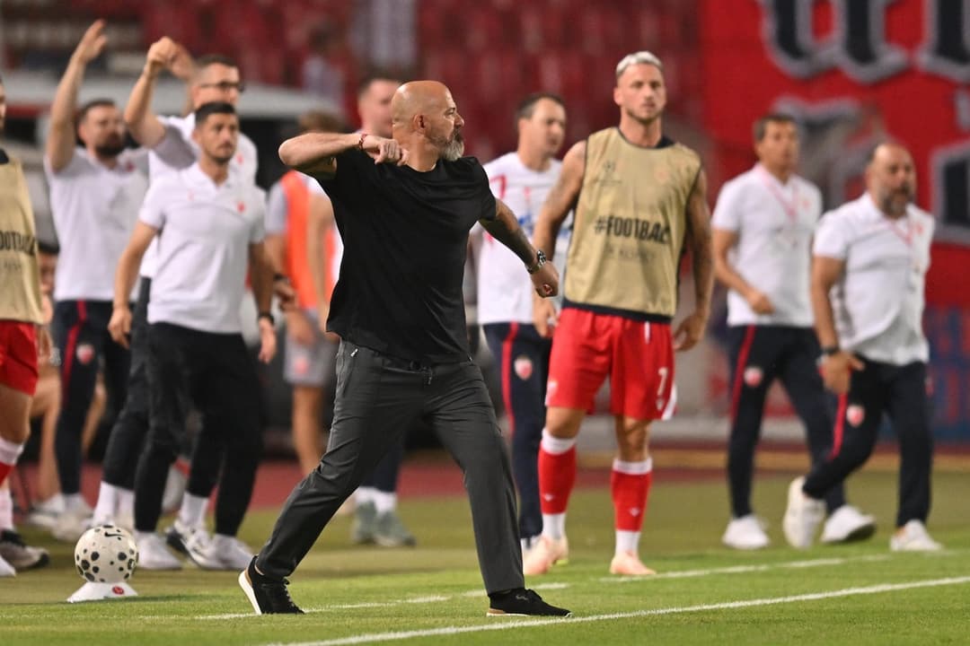 Slika uz članak: Bivši igrač crveno-belih otkrio šta je Stanković pogrešno radio: "Počeo je da vređa igrače..."