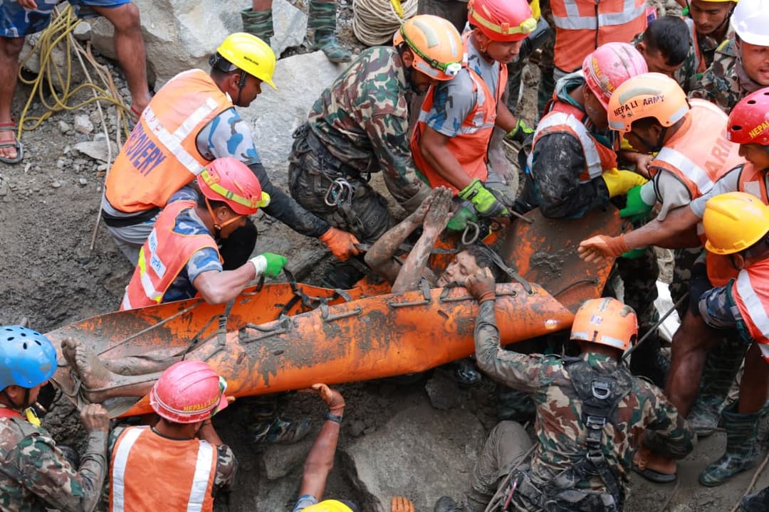 Slika uz članak: Tragedija u Nepalu: Identifikovano samo 7 odsto žrtava poplava, poginule 1.403 osobe