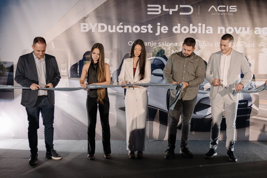 Slika uz članak: Otvoren novi BYD salon u Novom Sadu