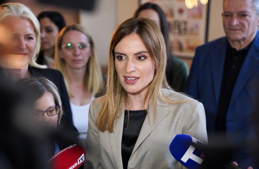 Slika uz članak: Stamenkovski odlikovana ordenom Svetih novomučenika kragujevačkih prvog stepena