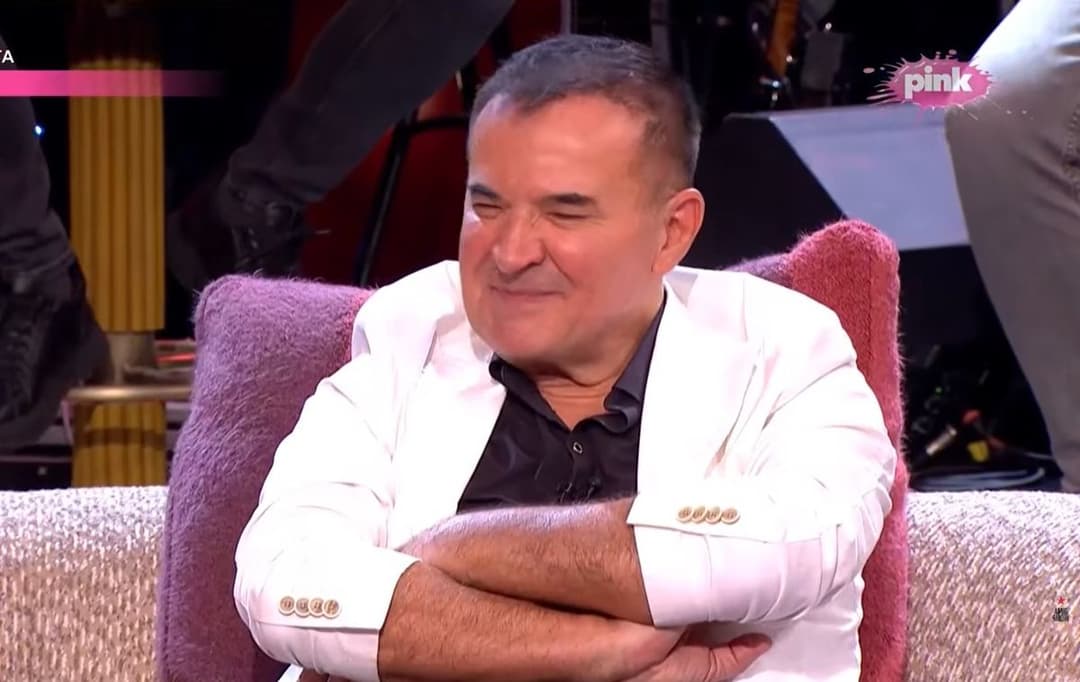 Slika uz članak: "Bežao iz hotelske sobe tako što si se..." Mitar Mirić otrkio istinu o priči sa suprugom: "Ma gde bre!"