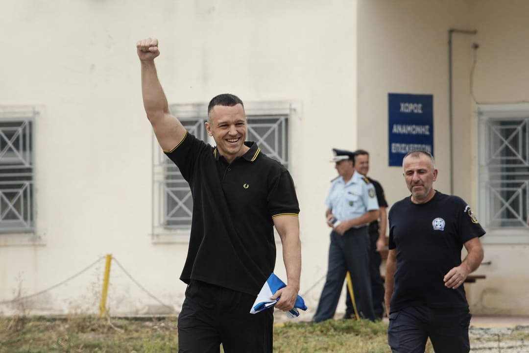 Slika uz članak: Politički zemljotres u Grčkoj: Istaknuti neonacista izašao iz zatvora i najavio povratak u politiku