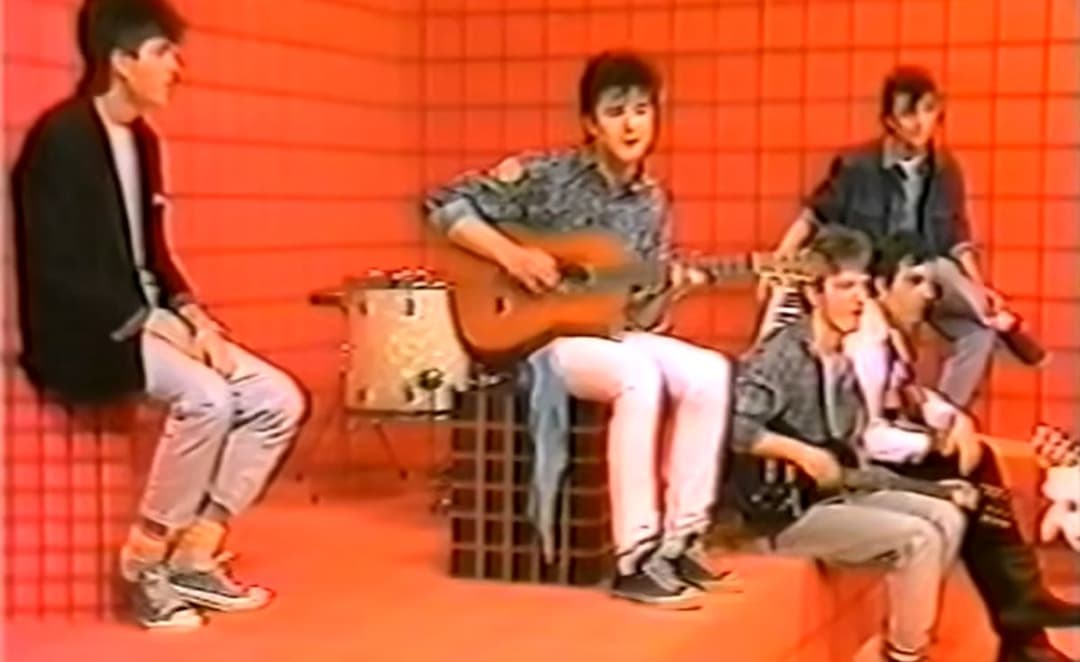 Slika uz članak: KONCERT KOJI NIKAD NIJE ODRŽAN Prije 40 godine grupa “Crvena Jabuka” doživjela je veliku TRAGEDIJU