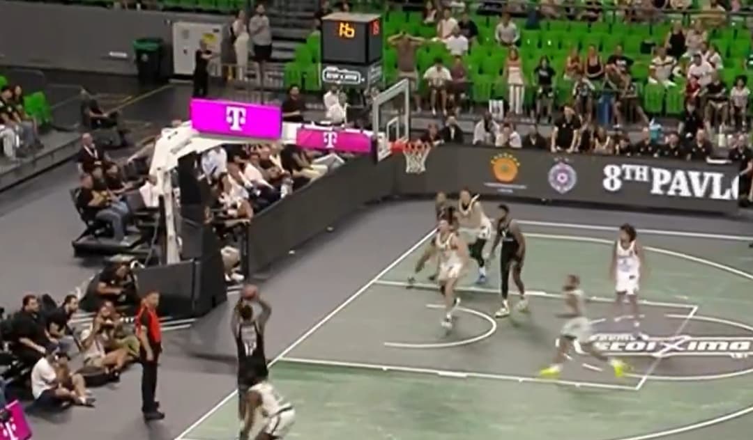 Slika uz članak: Pogledajte trojku kojom je Partizan iznenađujuće poražen od PAOK-a uz zvuk sirene u Atini
