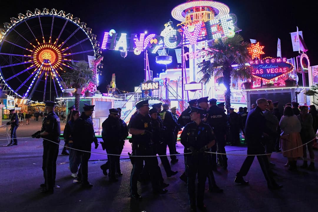 Slika uz članak: (VIDEO) PRVI SNIMAK SA MJESTA NESREĆE NA OKTOBERFESTU Gondola zgnječila državljanina Srbije dok je radio na obezbjeđenju, policija sve blokirala