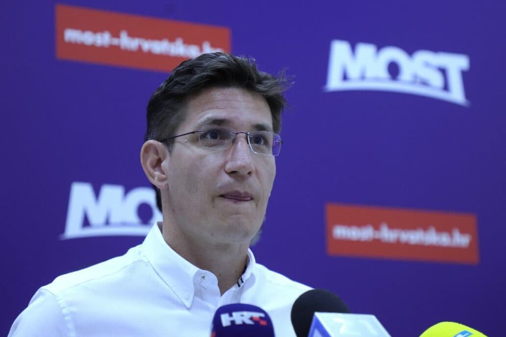 Slika uz članak: Odbijen zahtjev da se Troskotu skine imunitet. Tužio ga je jedan od Pripuzovih direktora