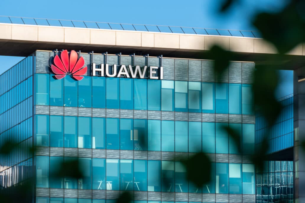 Slika uz članak: Huawei zbog velike potražnje u Kini ograničava prodaju AI opreme u inozemstvu